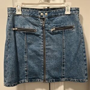 BLANK NYC zipper up denim skirt NWT